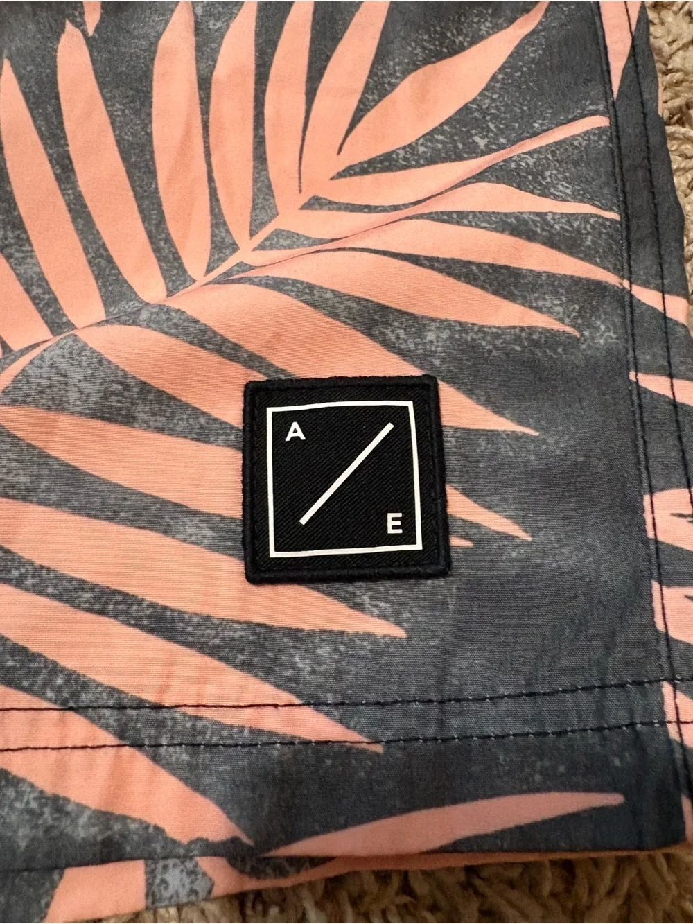 American Eagle Palm Swim Trunk 10” men’s size small NWOT